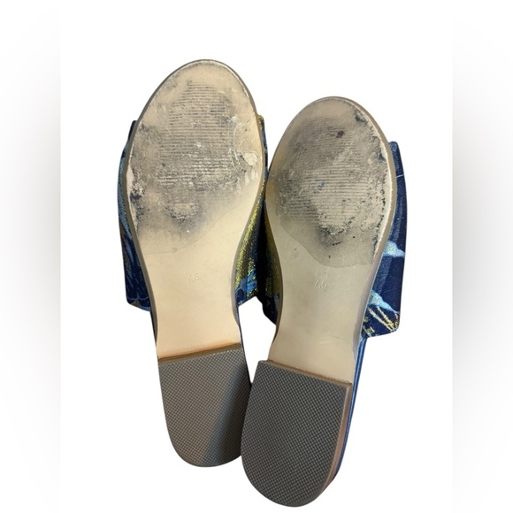 Soft Surroundings Priya Blue Floral Brocade Slide On Sandals - Picture 6 of 7